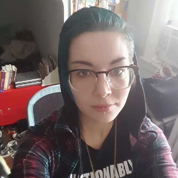 Meet your Posher, Ash - Picture 1 of 1